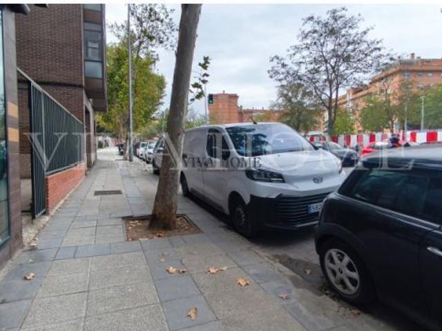 PISO DE 55 M2, DOS HABITACIONES TOTALMENTE REFORMADO EN COMILLAS