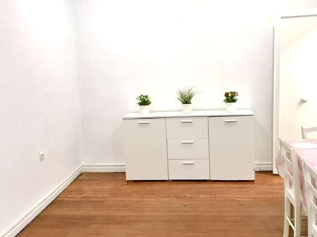 Piso de 5 dormitorios en alquiler en Bilbao