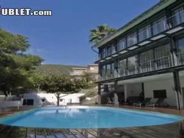 Piso de 5 habitaciones en Avinguda Bellamar, 50, 08860 Castell.