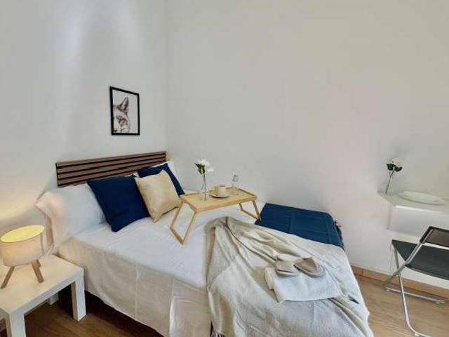 Piso de 5 habitaciones en alquiler en Trafalgar, Madrid