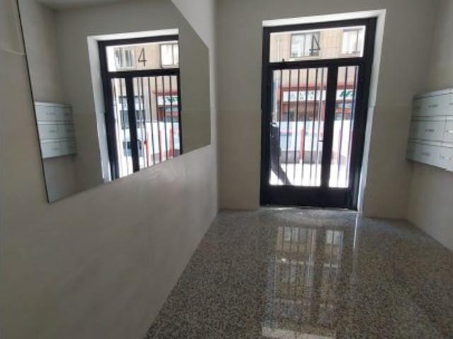 Piso de 5 habitaciones en alquiler en Zaragoza