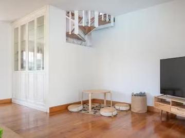 Piso de 5 habitaciones en Arce