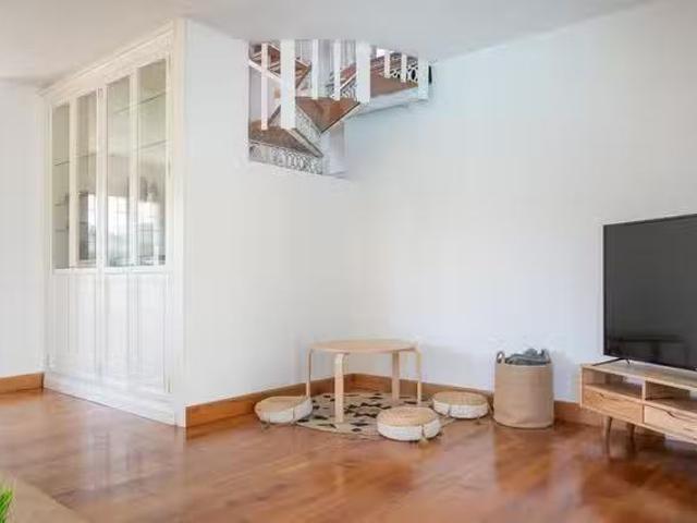 Piso de 5 habitaciones en Arce