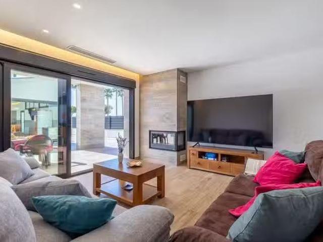Piso de 5 habitaciones en Catral