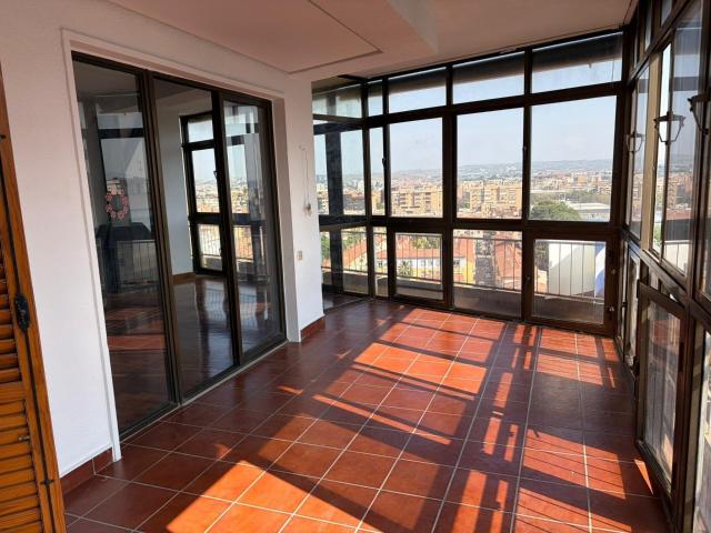 Piso de 5 habitaciones y 2 baños en Murcia centro