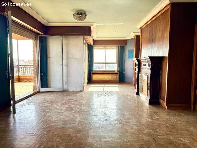 Piso de 5 habitaciones y 2 baños en Plaza Circular