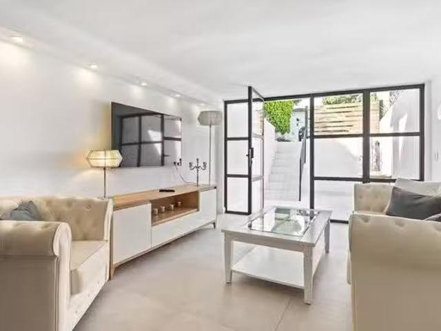 Piso de 6 habitaciones en Marbella