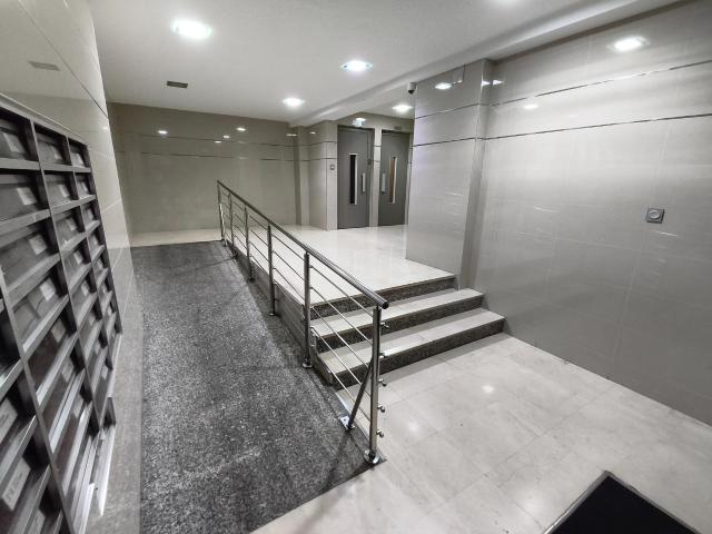 Piso de 89m2. Distribuido en tres dormitorios, salón, cocina y baño