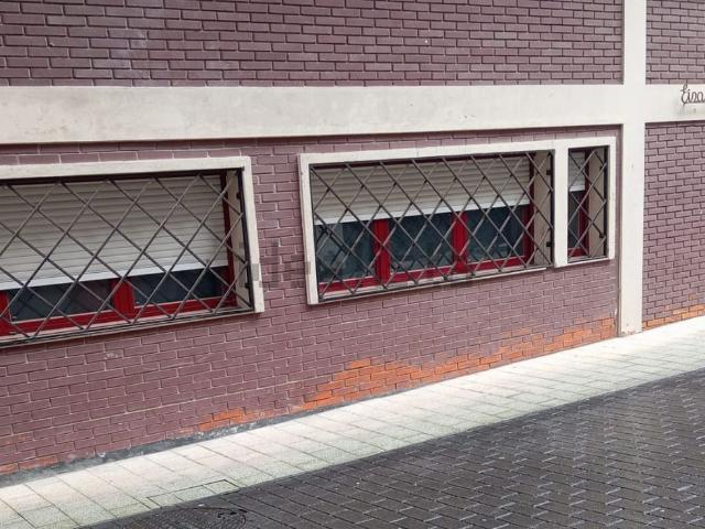 Piso, Deba