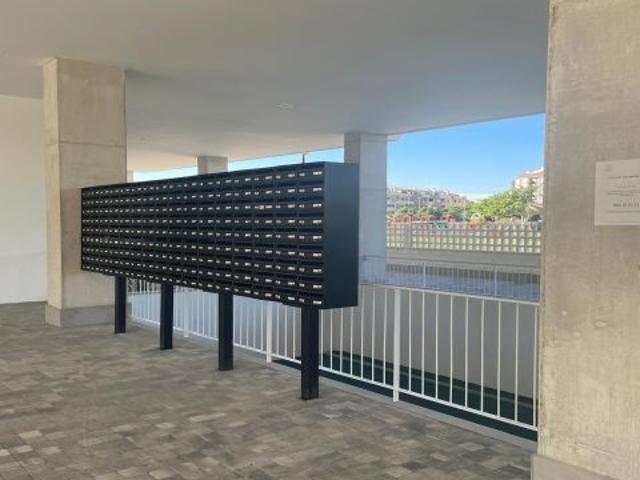 PISO DOS DORMITORIOS CON PISCINA EN LA ZONA DE EXPANSIÓN DE JUAN CARLOS I
