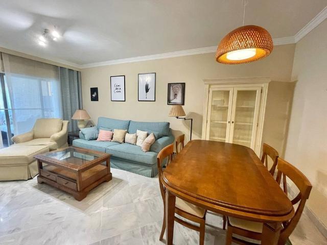 Piso exclusivo de 80 m2 en alquiler en Nueva Andalucia, Andalucía