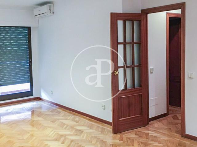 Piso exclusivo de 84 m2 en venta en Ciudad Lineal, España