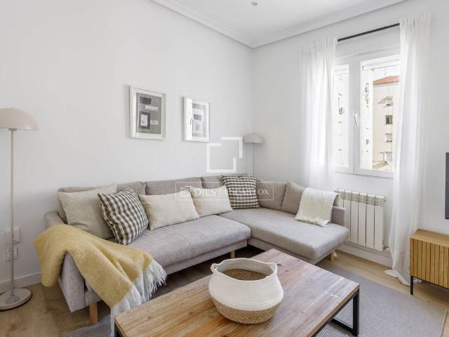 Piso de alto standing de 85 m2 en alquiler en Madrid, España