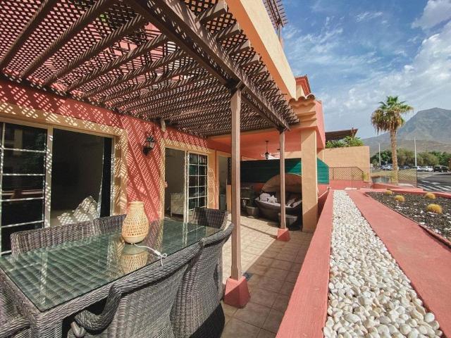 Piso exclusivo de 93 m2 en venta en Costa Adeje, España