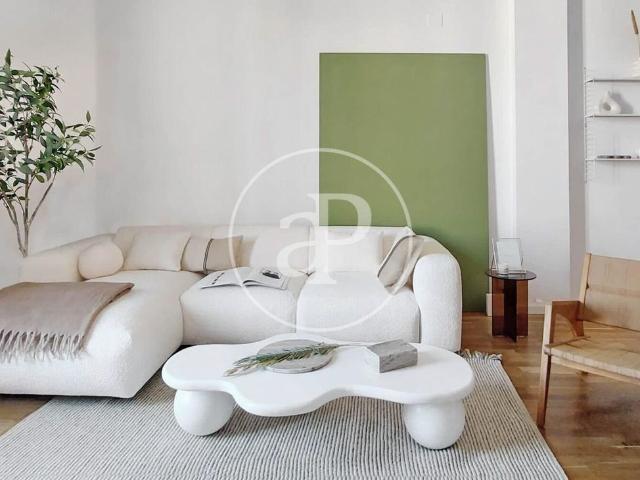 Piso exclusivo en alquiler en Barcelona, Cataluña