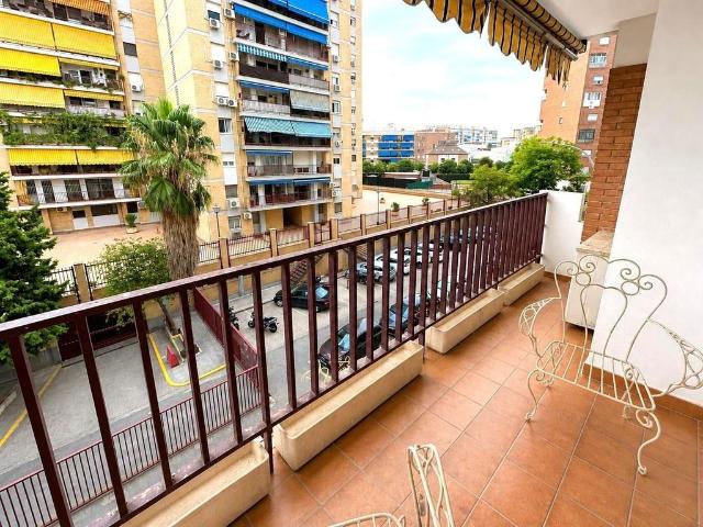 Piso exclusivo de 98 m2 en venta en Sevilla, Andalucía