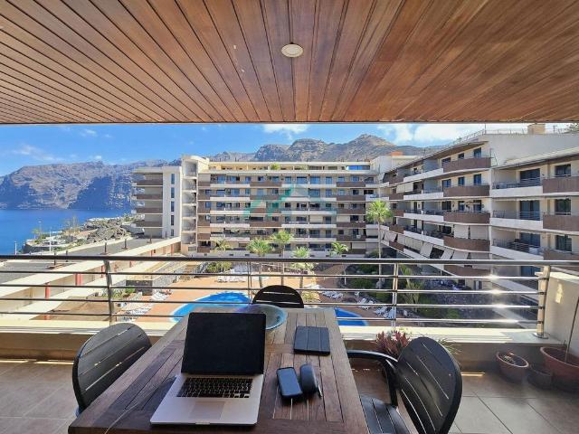 Piso exclusivo de 100 m2 en venta en Puerto Santiago, España