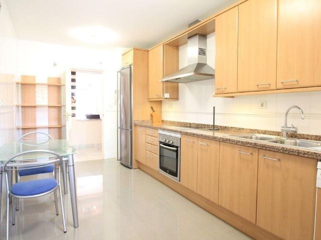 Piso exclusivo de 105 m2 en alquiler en Estepona, Andalucía
