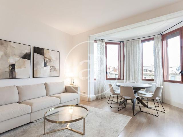 Piso exclusivo de 117 m2 en alquiler en Barcelona, Cataluña