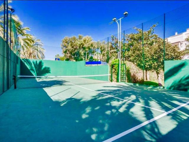 Piso exclusivo de 120 m2 en venta Avenida julio iglesias, Puerto Jose Banus, Provincia de Málaga, Andalucía