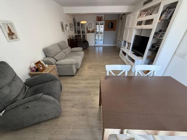 Piso exclusivo de 129 m2 en venta en Cornellà de Llobregat, España