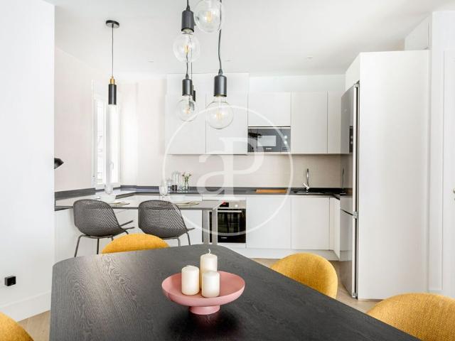 Piso de alto standing de 130 m2 en alquiler en Madrid, Comunidad de Madrid