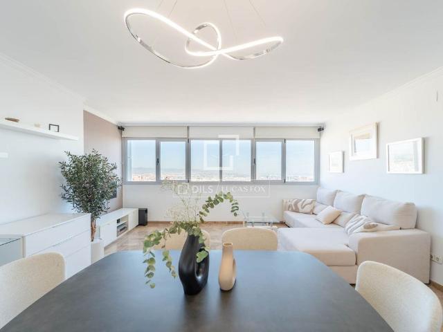 Piso de alto standing de 131 m2 en alquiler en Valencia, España