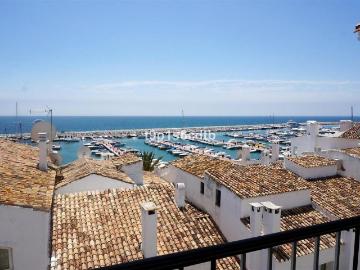 Piso de lujo de 100 m2 en venta en Puerto Banús, España