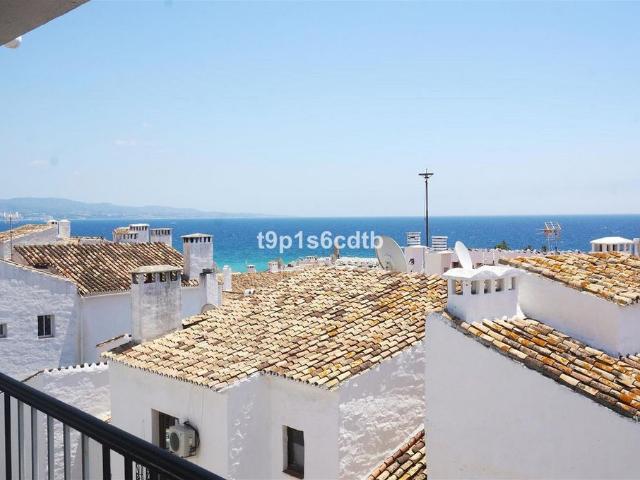 Piso de lujo de 100 m2 en venta en Puerto Banús, España