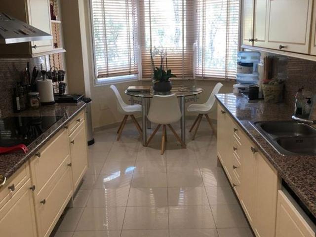 Piso exclusivo de 190 m2 en venta en Marbella, Andalucía