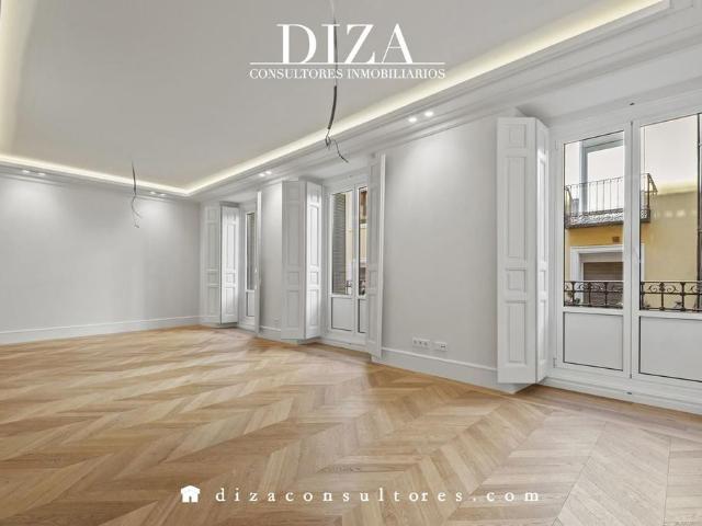 Piso exclusivo de 228 m2 en venta en Madrid, España