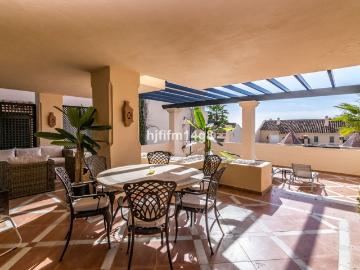 Piso exclusivo de 263 m2 en venta en Nueva Andalucia, España