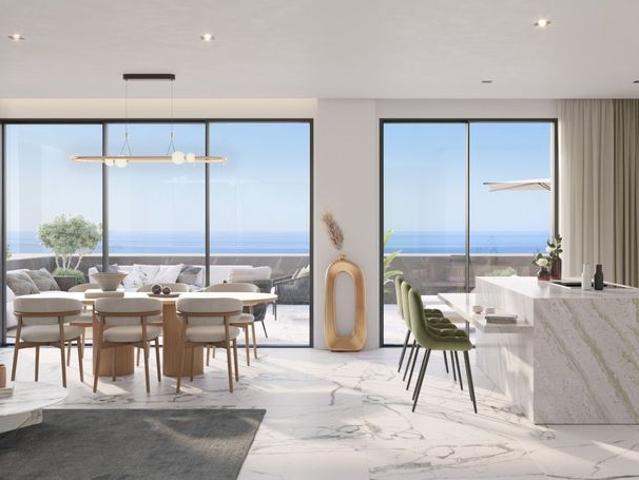 Piso de alto standing de 207 m2 en venta en Estepona, Andalucía