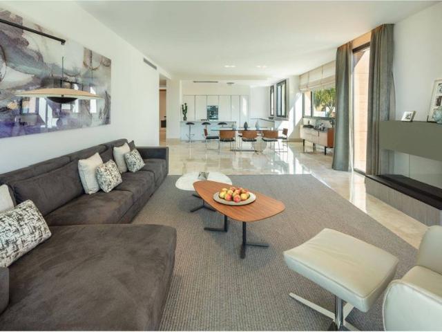 Piso exclusivo de 322 m2 en venta en Marbella, Andalucía