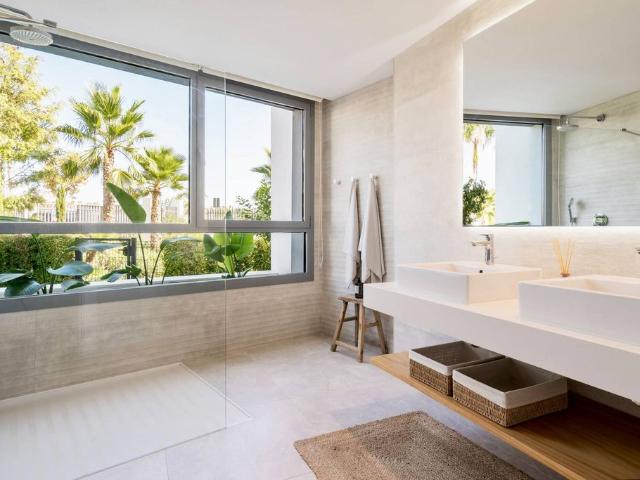 Piso exclusivo en venta en Urbanización Marbella Este, España