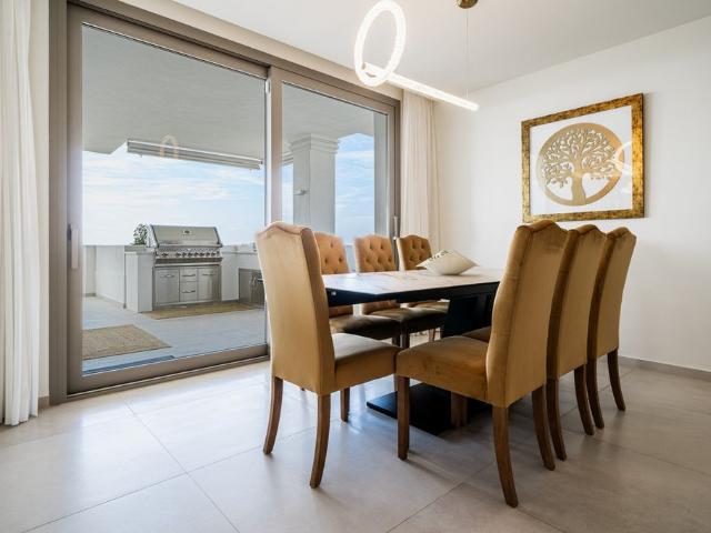 Piso exclusivo en venta en Aloha, España