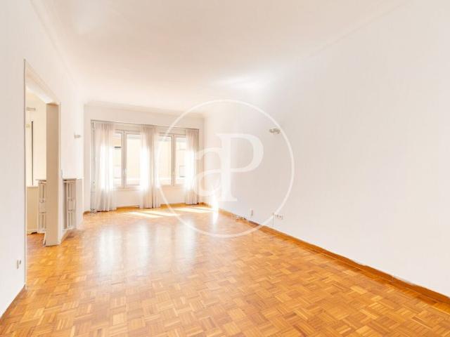 Piso de alto standing de 150 m2 en venta en Barcelona, España