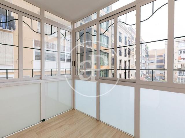 Piso de alto standing de 83 m2 en venta en Barcelona, España