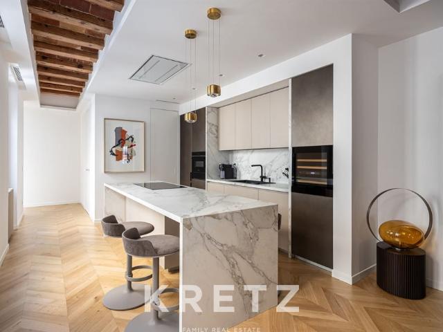 Piso de alto standing de 183 m2 en venta en Barcelona, Cataluña