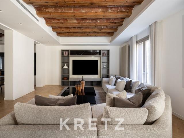 Piso de alto standing de 183 m2 en venta en Barcelona, Cataluña