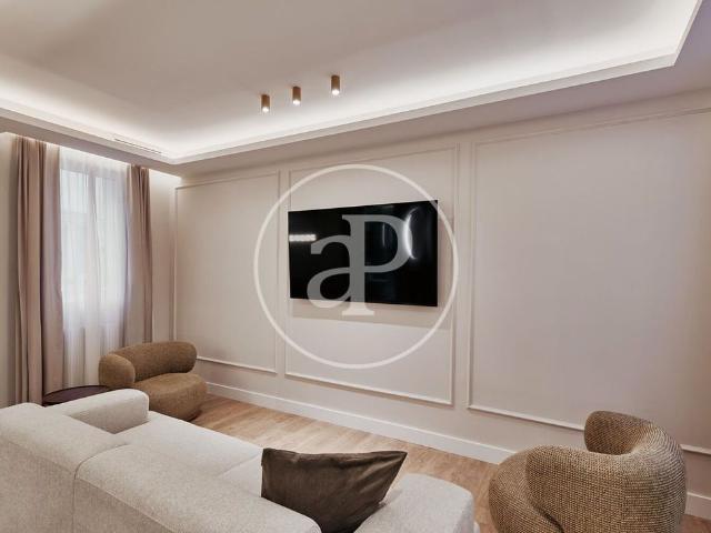 Piso de alto standing de 105 m2 en venta en Madrid, Comunidad de Madrid