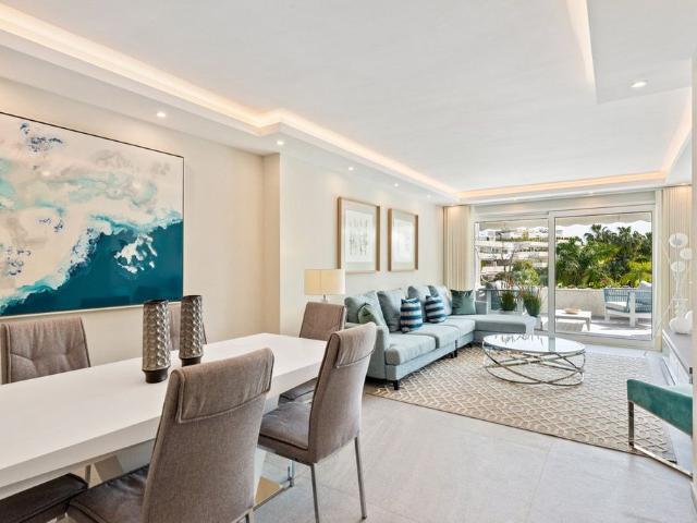 Piso exclusivo en venta en Nueva Andalucia, España