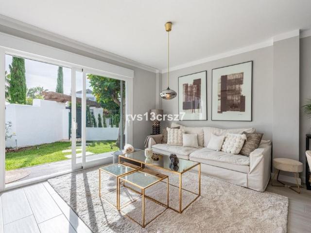 Piso exclusivo en venta en Nueva Andalucia, España