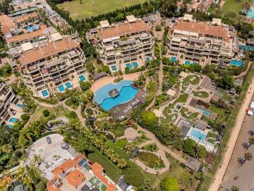 Piso exclusivo de 428 m2 en venta en Puerto Banús, España