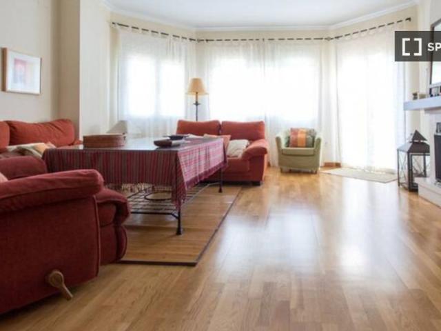 Piso exclusivo en alquiler en Almensilla, Andalucía