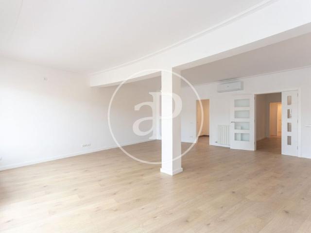 Piso de lujo de 215 m2 en alquiler en Barcelona, España