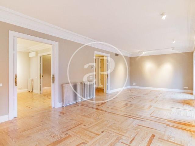 Piso de lujo de 338 m2 en alquiler en Madrid, Comunidad de Madrid