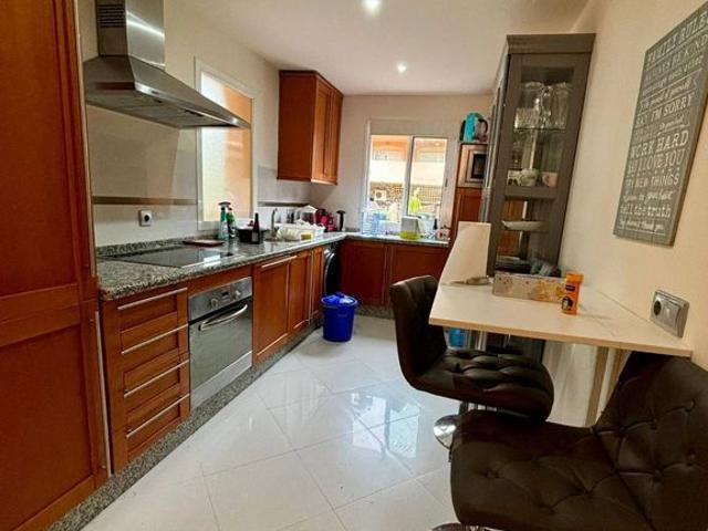 Piso exclusivo en alquiler en Nueva Andalucia, España