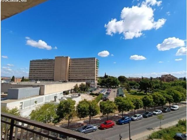 PISO EXTERIOR CON TERRAZA Y PARKING EN PARQUE CRUZ CONDE