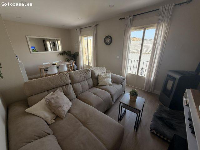 Piso Exterior Reformado con Amplias Terrazas y Lavadero en Segunda Planta! Zona Pantano